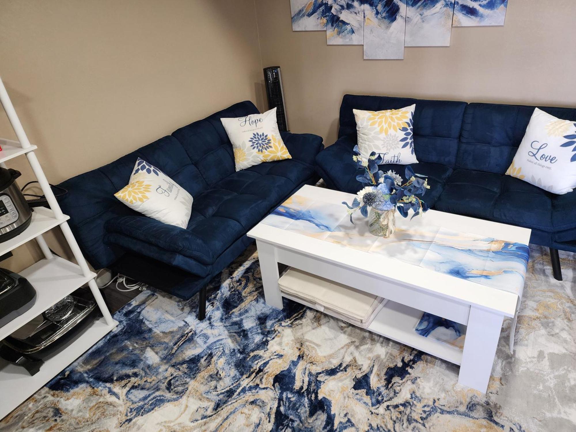 Pensjonat Entire Basement With Private Entrance Within Walking Distance From The Gaylord Aurora